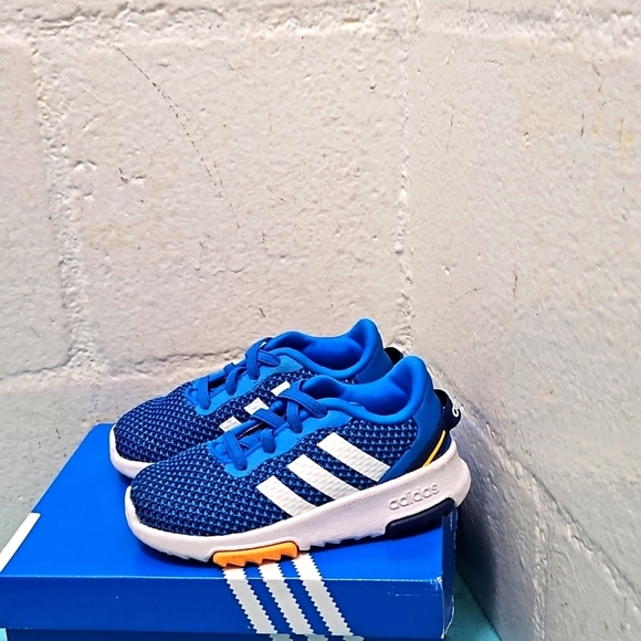 Adidas size 7k kids shoes - Picture 1 of 5
